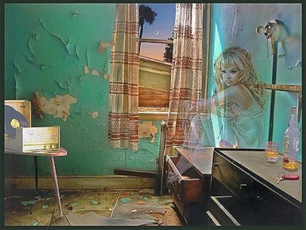 A MENUDO SE QUEDAN AGAZAPADOS EN ALGUN RINCON DE LA CASA