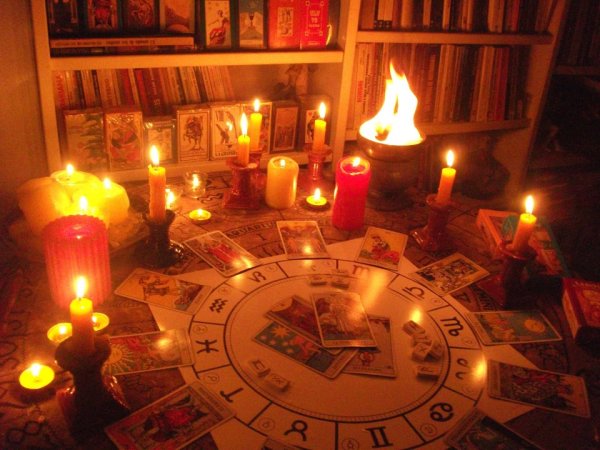 304767_411990602182286_1354914515_n