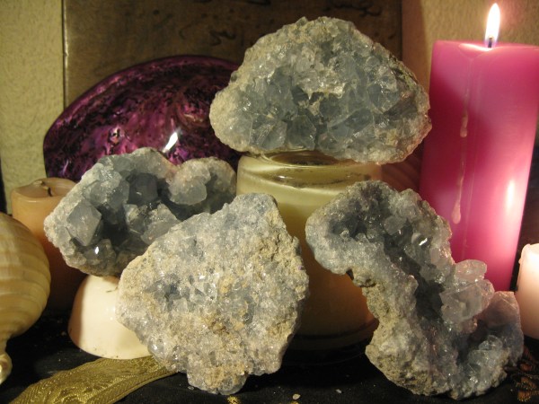 LA PODEROSA PIEDRA DEL TRABAJO Y EL DINERO