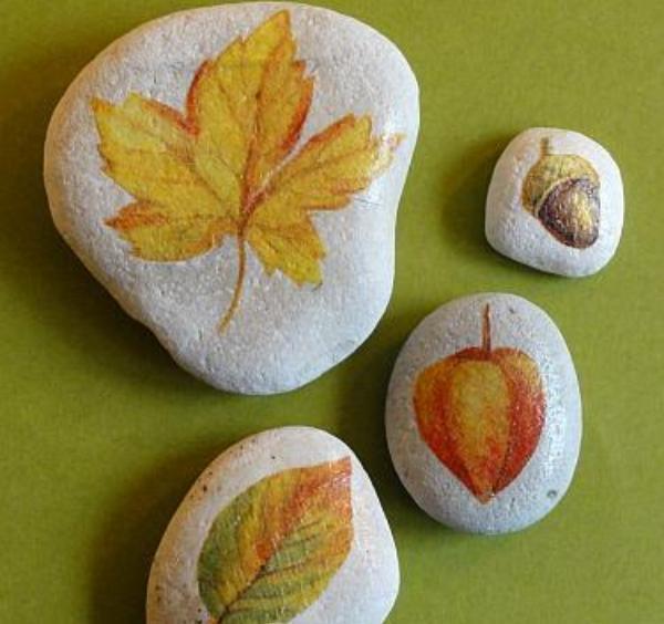 originales-piedras-decoradas-con-decoupage